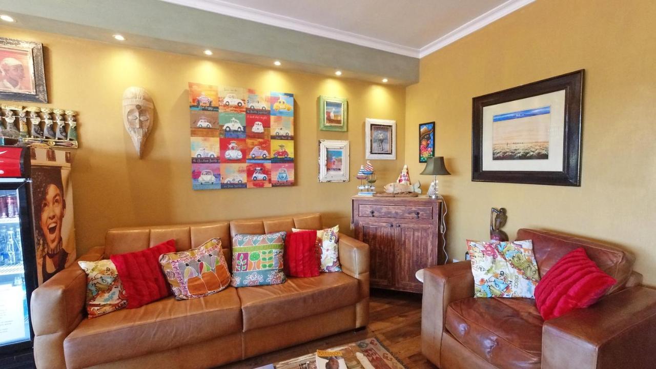 Dolphin Inn Guesthouse Cape Town Exterior photo