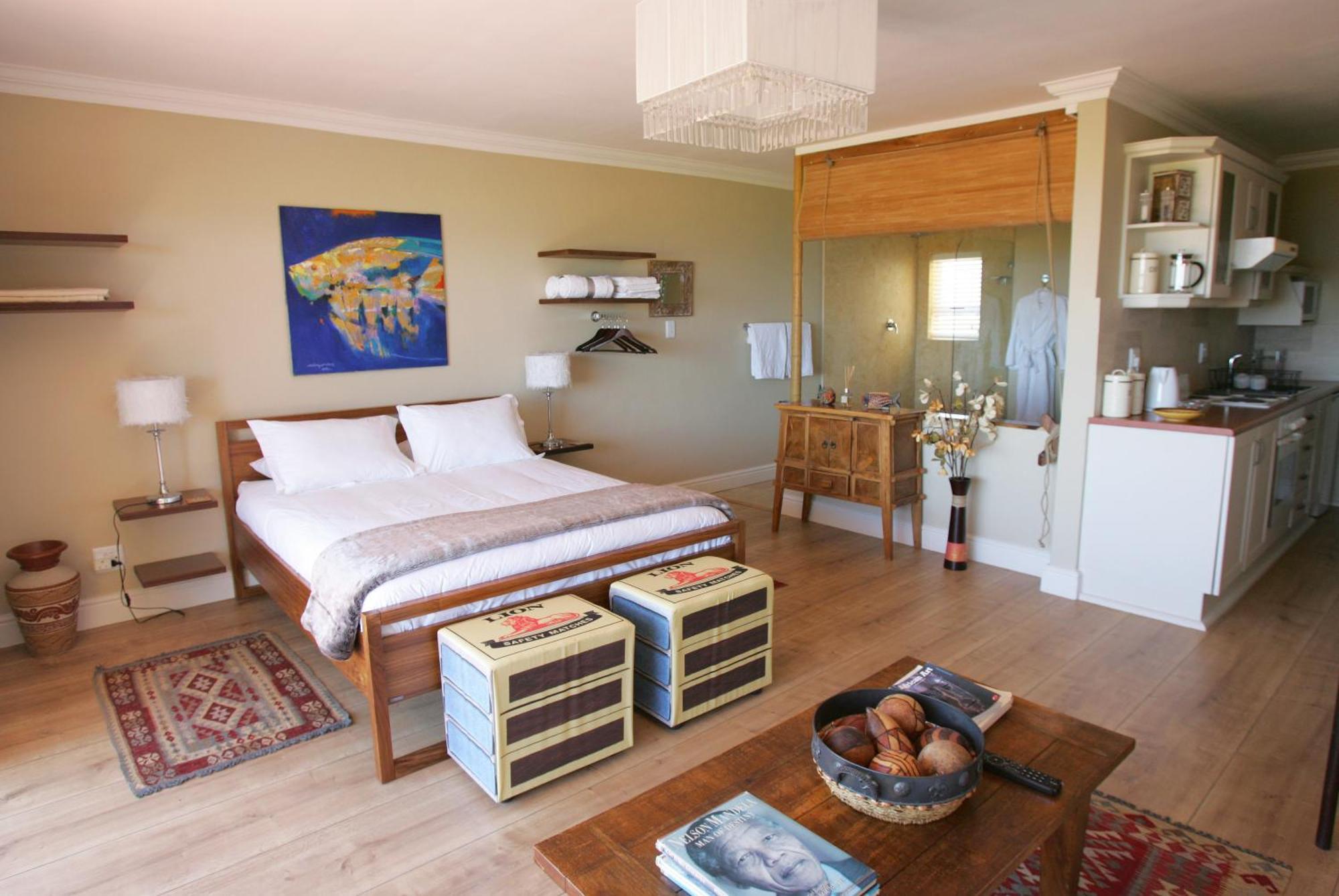 Dolphin Inn Guesthouse Cape Town Exterior photo